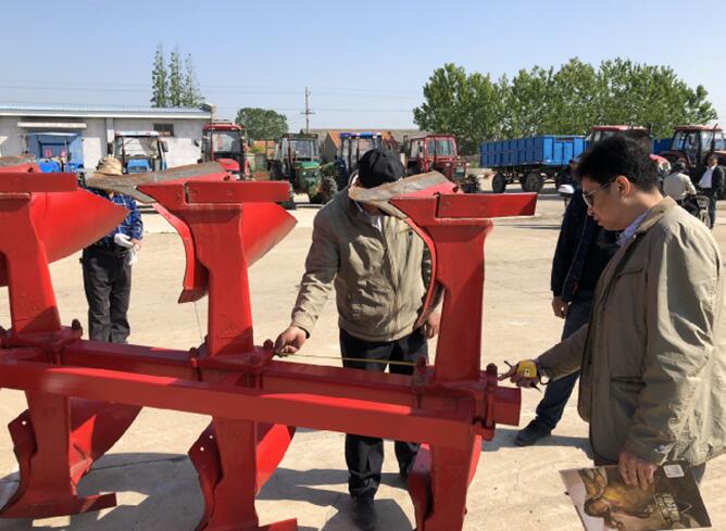 淮海農(nóng)機(jī)部門開展農(nóng)機(jī)生產(chǎn)作業(yè)檢查.jpg