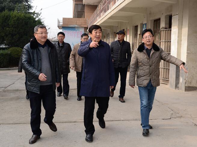 集團公司總經(jīng)理胡兆輝到淮海慰問4.jpg